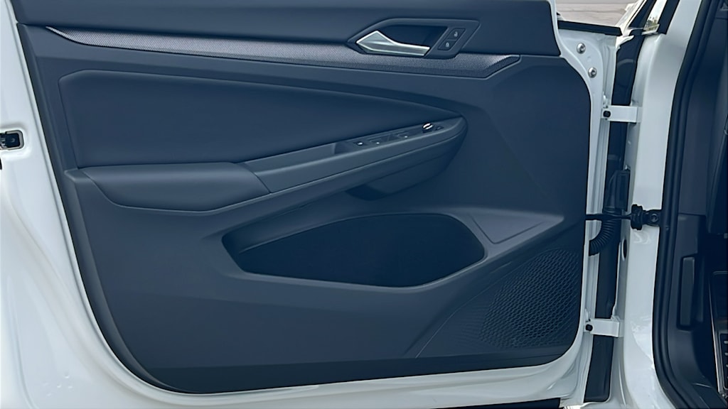 Thumbnail: 2025 Volkswagen Golf - 29