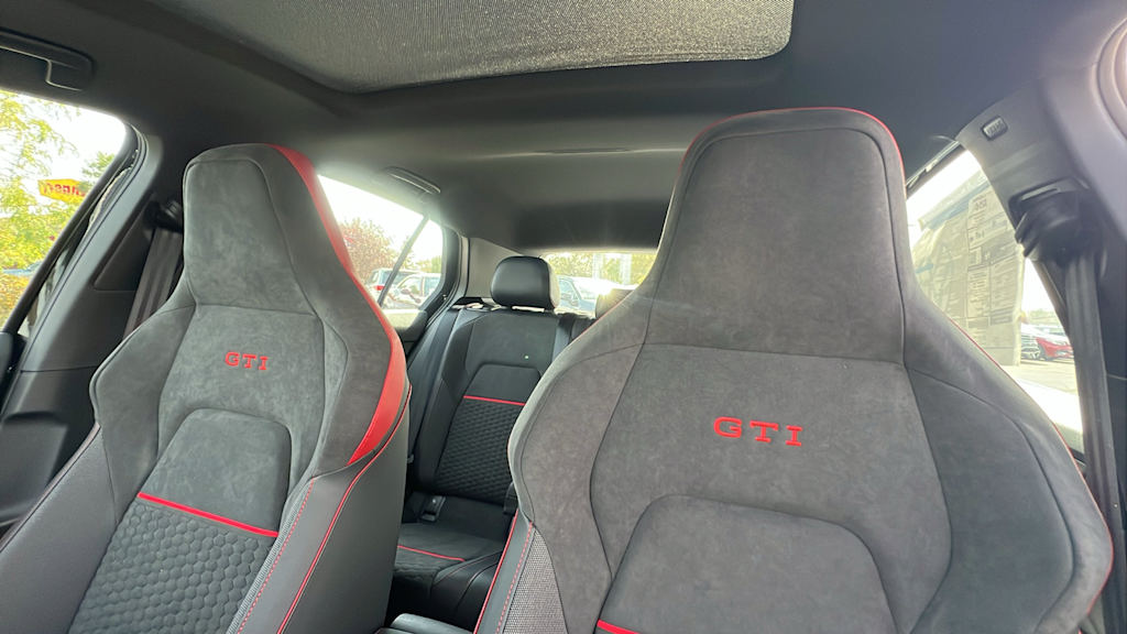 Thumbnail: 2025 Volkswagen Golf - 8