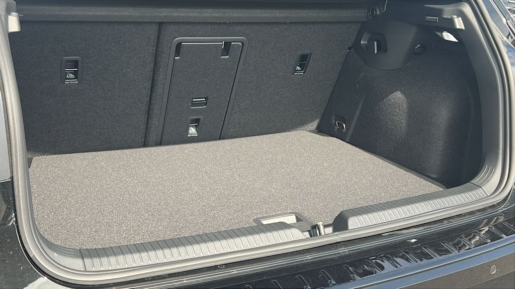 Thumbnail: 2025 Volkswagen Golf - 15