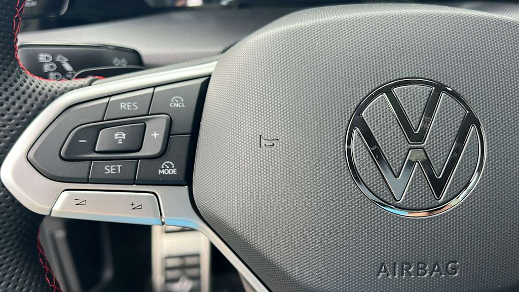 Thumbnail: 2025 Volkswagen Golf - 24