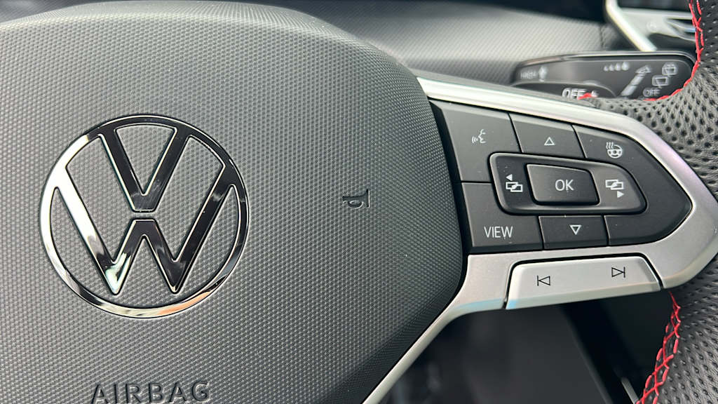 Thumbnail: 2025 Volkswagen Golf - 25