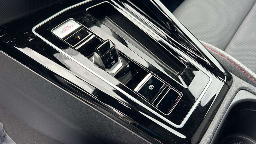 Thumbnail: 2025 Volkswagen Golf - 14