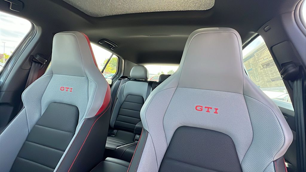 Thumbnail: 2025 Volkswagen Golf - 8