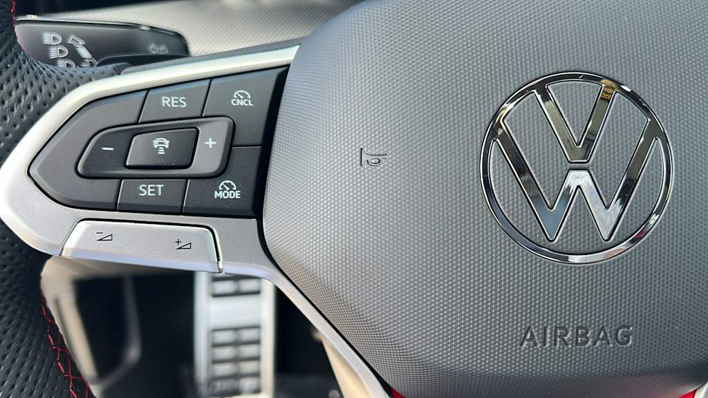 Thumbnail: 2025 Volkswagen Golf - 25