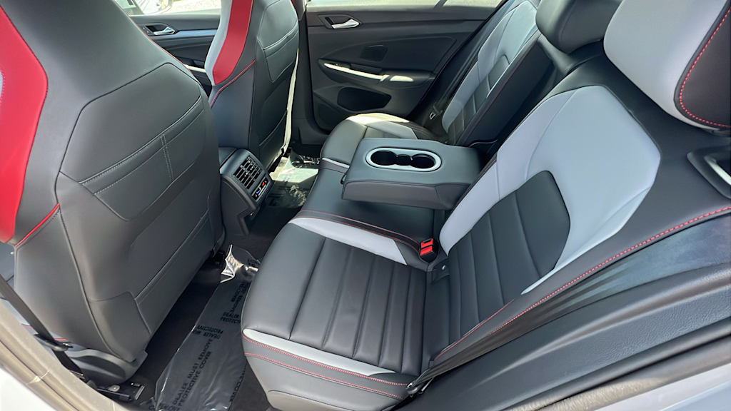 Thumbnail: 2025 Volkswagen Golf - 10