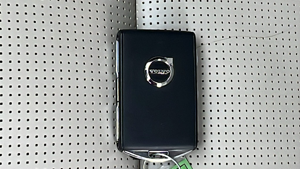 Thumbnail: 2023 Volvo XC60 - 18