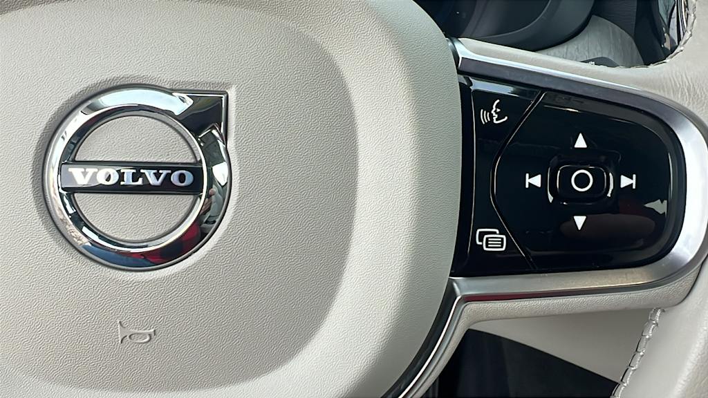 Thumbnail: 2023 Volvo XC60 - 27