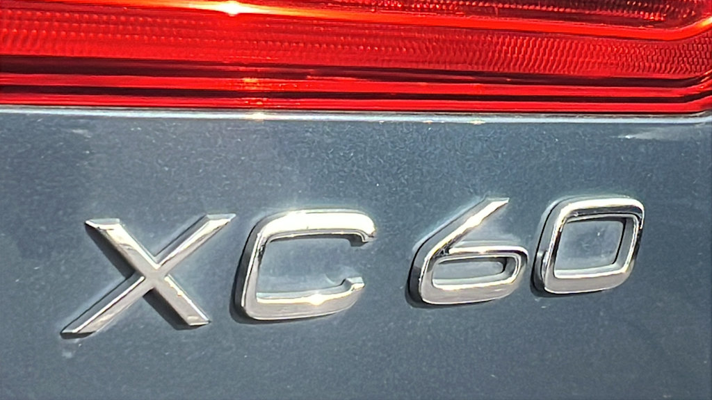 Thumbnail: 2023 Volvo XC60 - 7