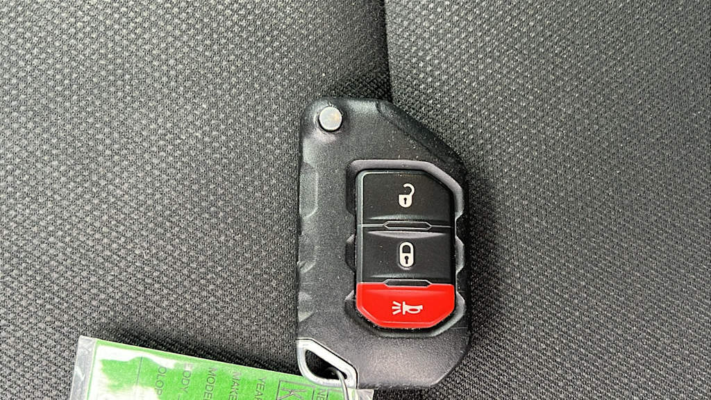 Thumbnail: 2019 Jeep Wrangler - 18