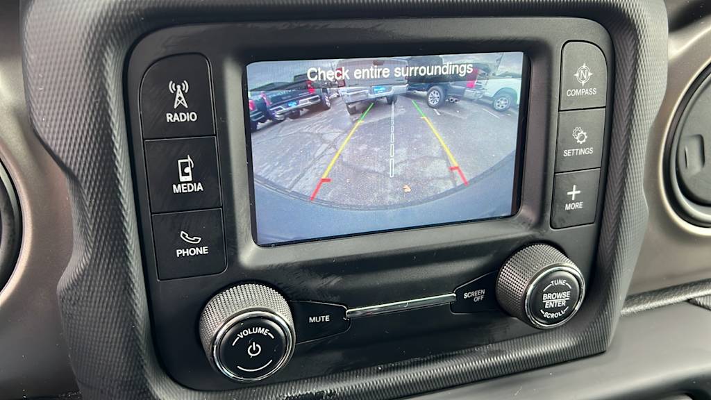 Thumbnail: 2019 Jeep Wrangler - 24