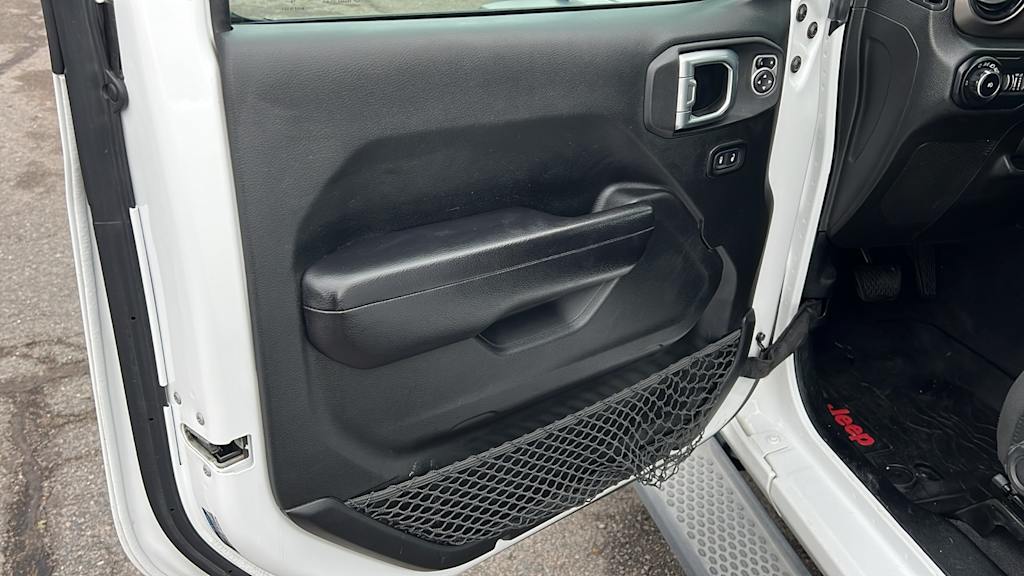 Thumbnail: 2019 Jeep Wrangler - 29