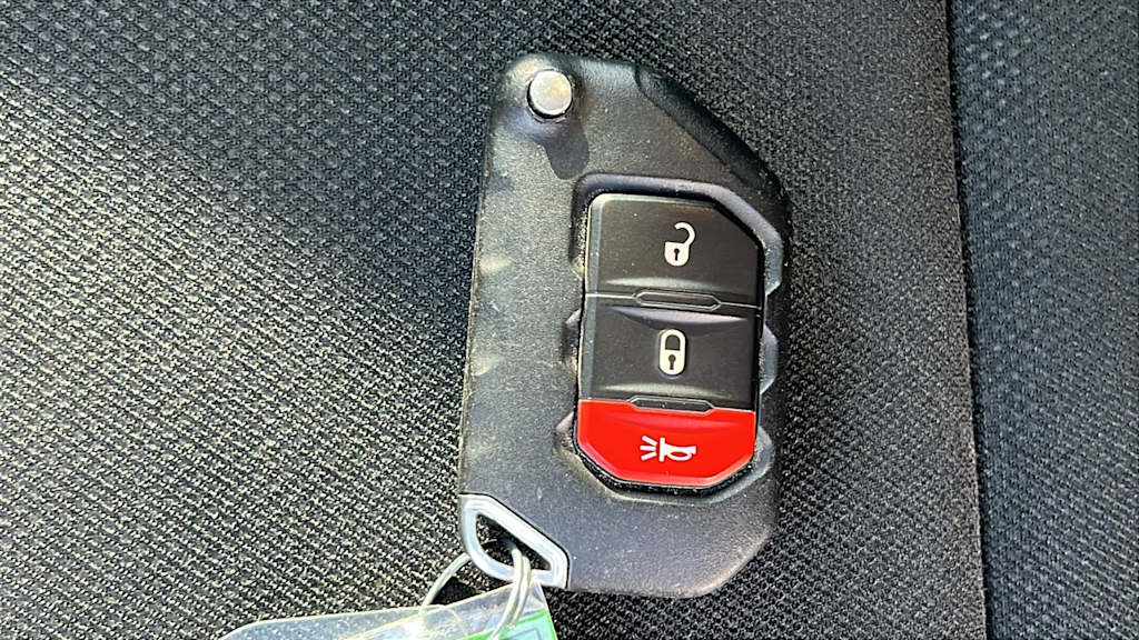 Thumbnail: 2019 Jeep Wrangler - 18