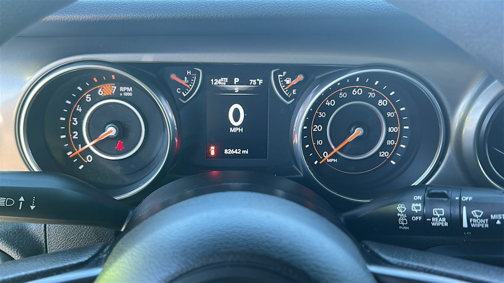 Thumbnail: 2018 Jeep Wrangler - 12
