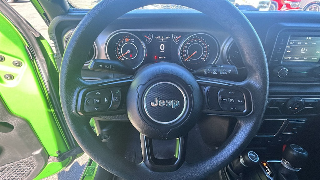 Thumbnail: 2018 Jeep Wrangler - 14