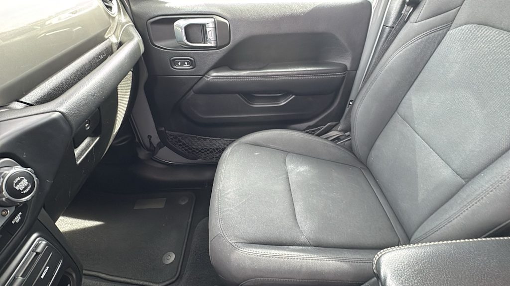 Thumbnail: 2022 Jeep Wrangler - 10