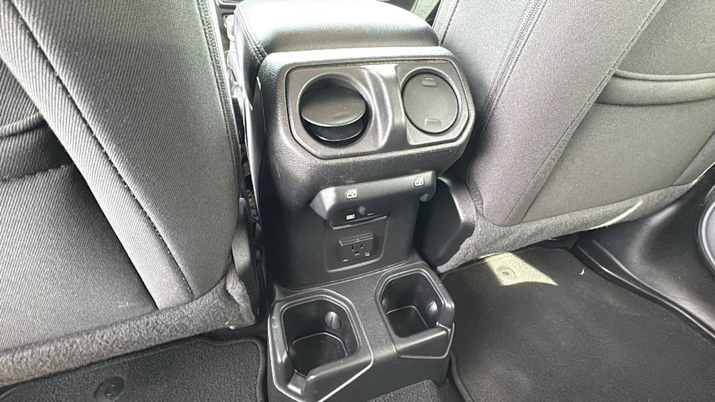 Thumbnail: 2022 Jeep Wrangler - 29