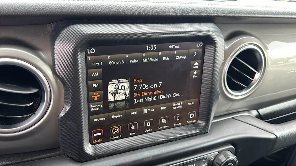 Thumbnail: 2022 Jeep Wrangler - 12