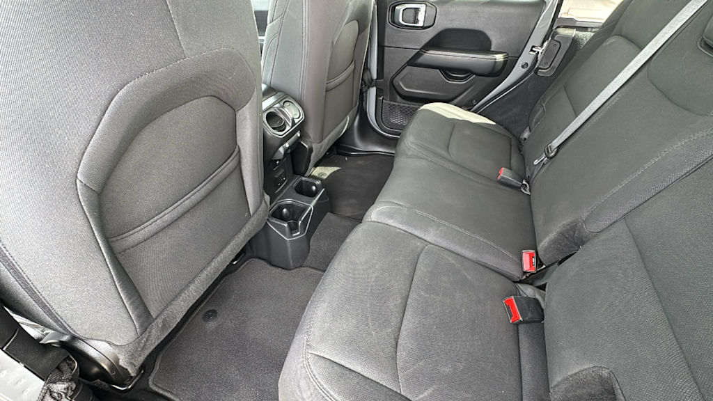 Thumbnail: 2022 Jeep Wrangler - 28