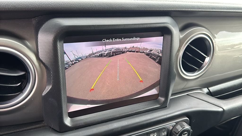 Thumbnail: 2022 Jeep Wrangler - 23