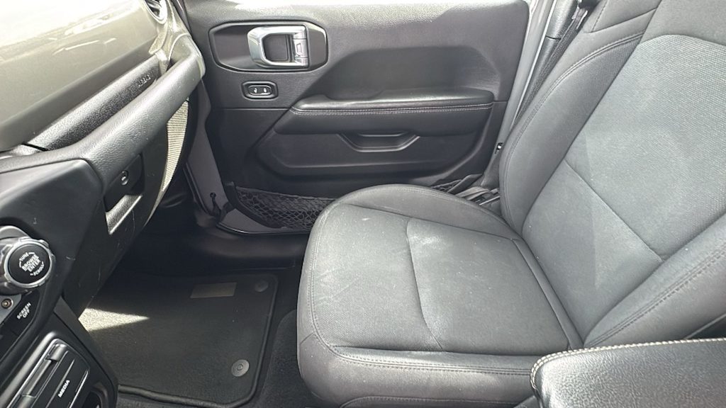 Thumbnail: 2022 Jeep Wrangler - 11