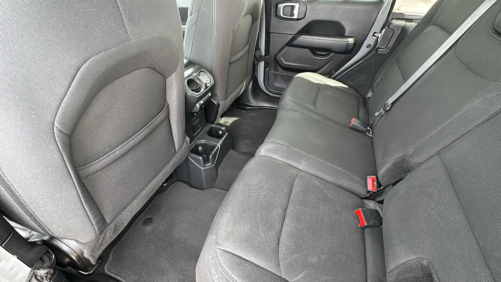 Thumbnail: 2022 Jeep Wrangler - 29