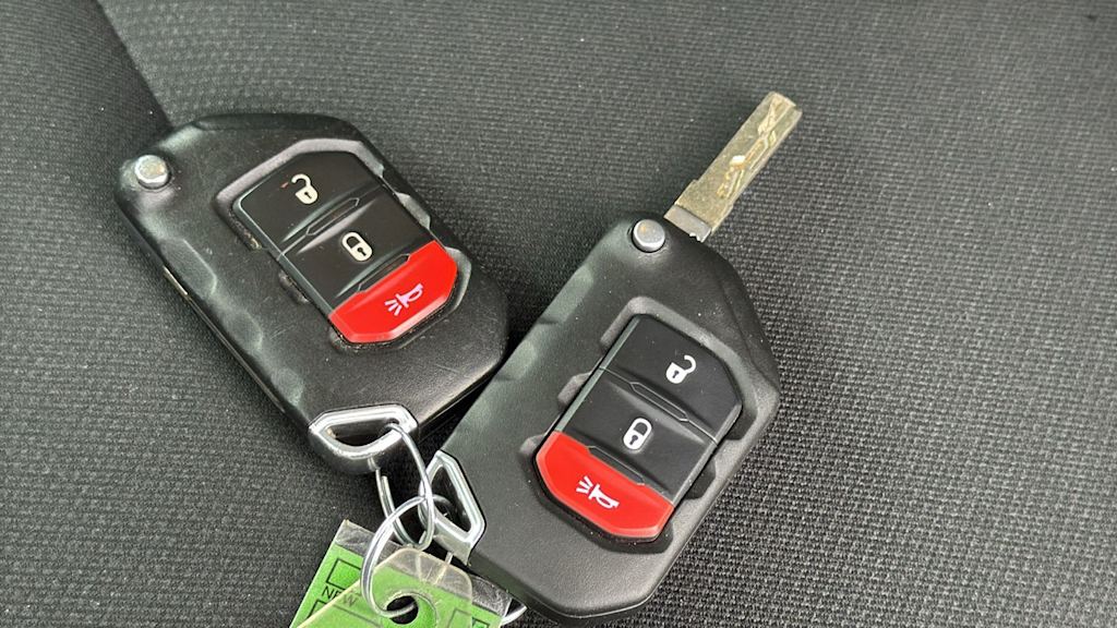 Thumbnail: 2022 Jeep Wrangler - 17