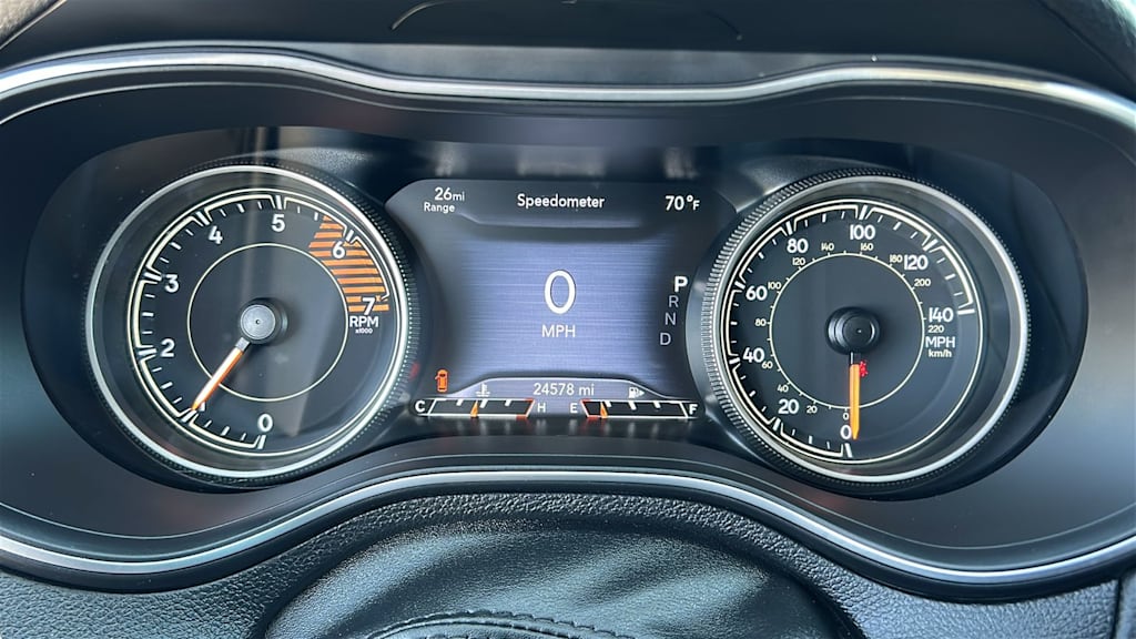 Thumbnail: 2020 Jeep Cherokee - 16