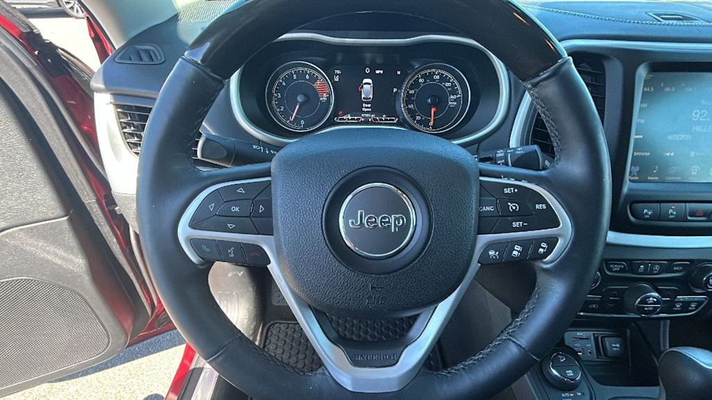 Thumbnail: 2017 Jeep Cherokee - 8