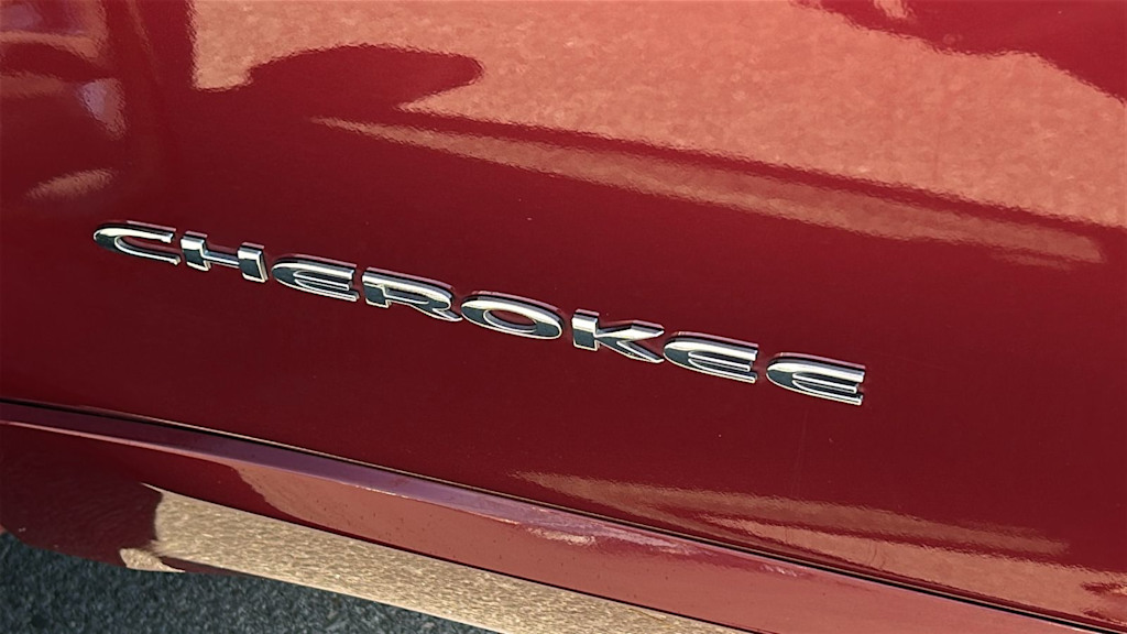 Thumbnail: 2017 Jeep Cherokee - 6