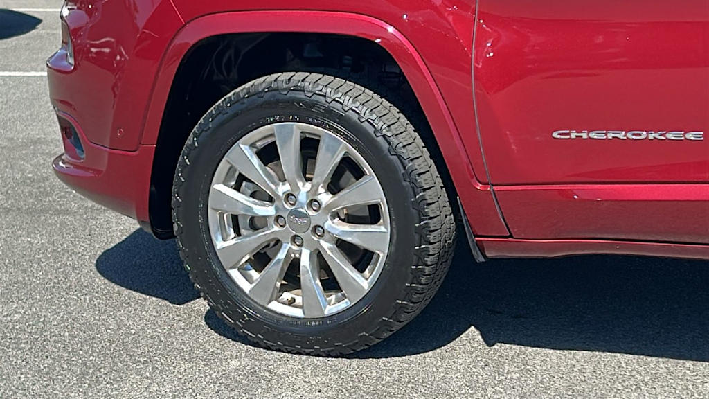 Thumbnail: 2017 Jeep Cherokee - 7