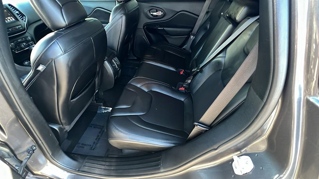 Thumbnail: 2021 Jeep Cherokee - 12