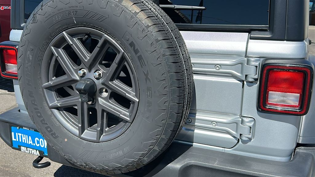 Thumbnail: 2024 Jeep Wrangler - 7