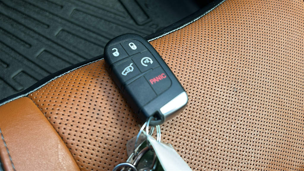 Thumbnail: 2019 Dodge Durango - 17