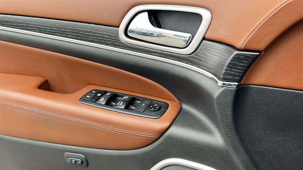 Thumbnail: 2020 Jeep Grand Cherokee - 28