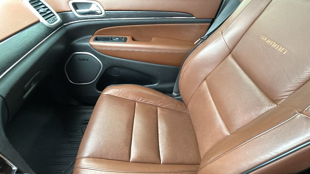 Thumbnail: 2020 Jeep Grand Cherokee - 10