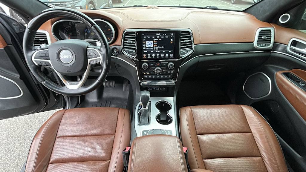 Thumbnail: 2020 Jeep Grand Cherokee - 12