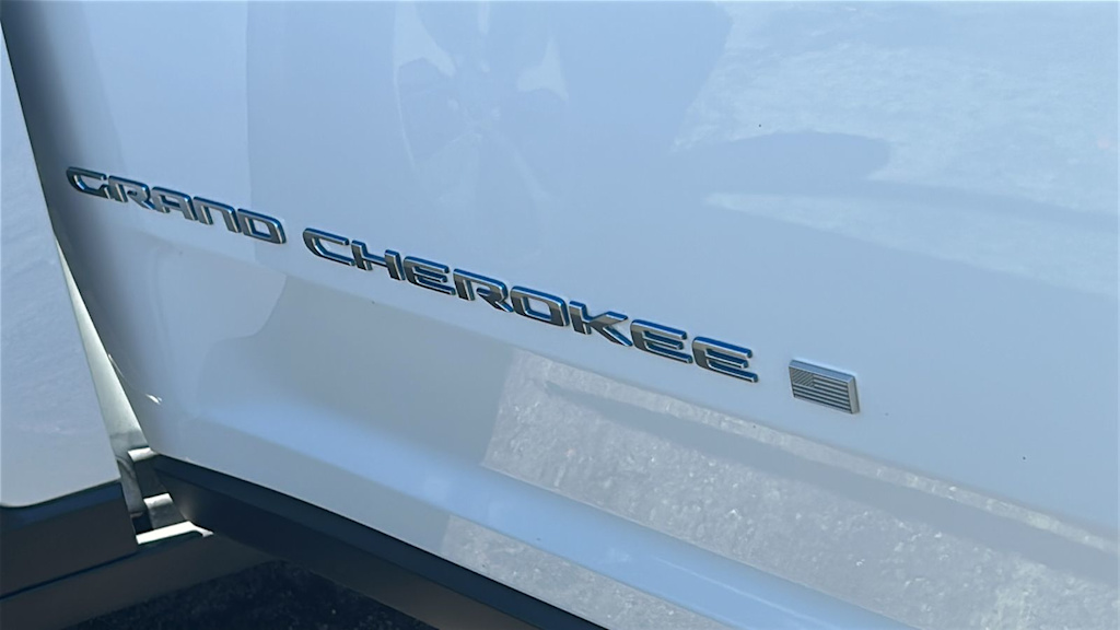 Thumbnail: 2024 Jeep Grand Cherokee - 7