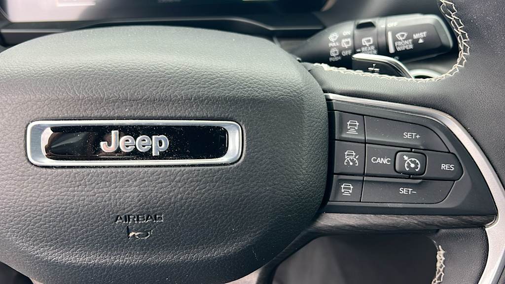 Thumbnail: 2024 Jeep Grand Cherokee - 19