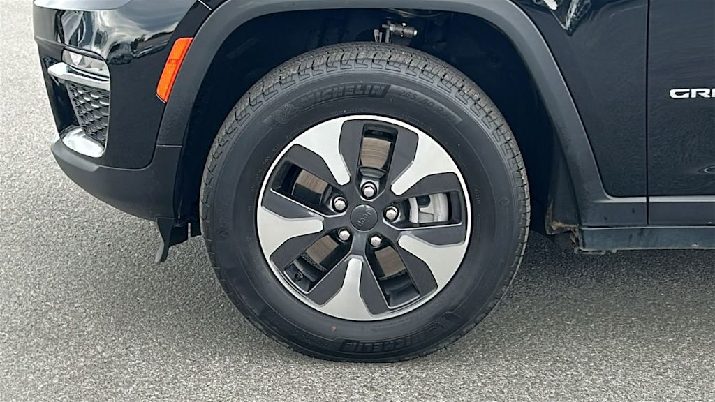 Thumbnail: 2024 Jeep Grand Cherokee - 7