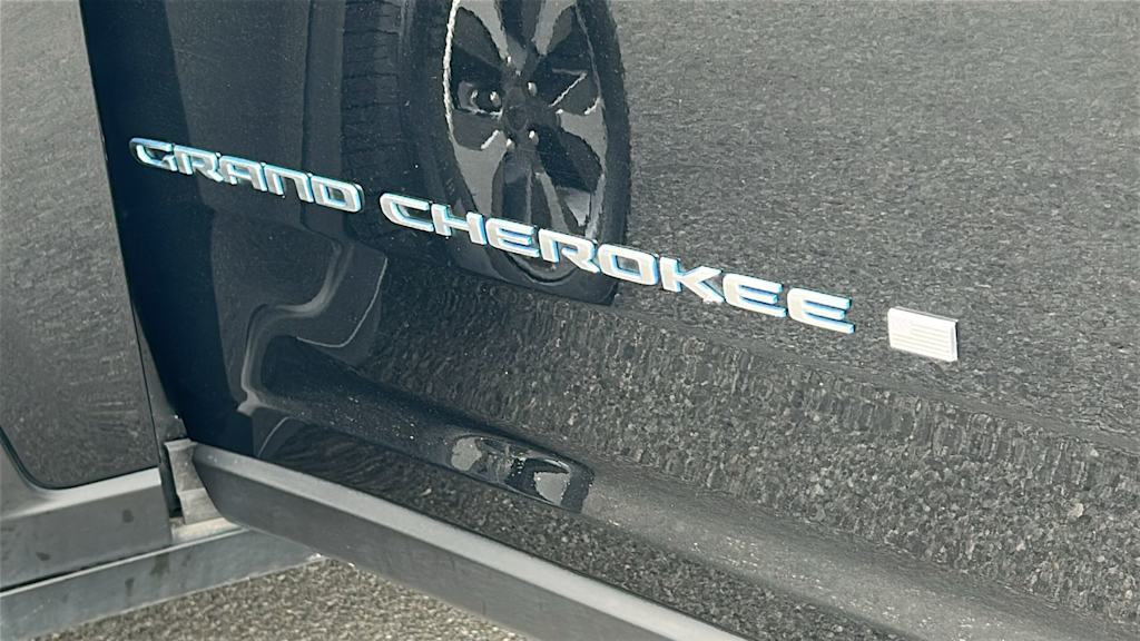 Thumbnail: 2024 Jeep Grand Cherokee - 6