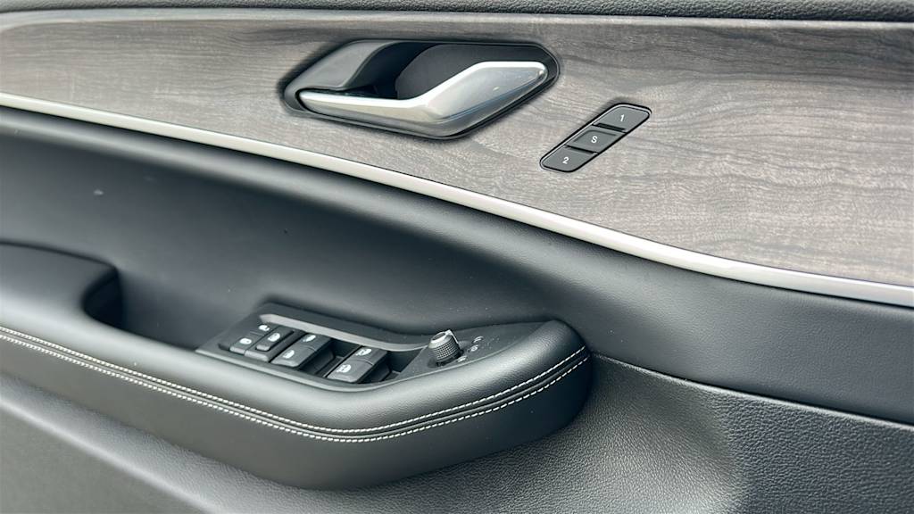 Thumbnail: 2024 Jeep Grand Cherokee - 26