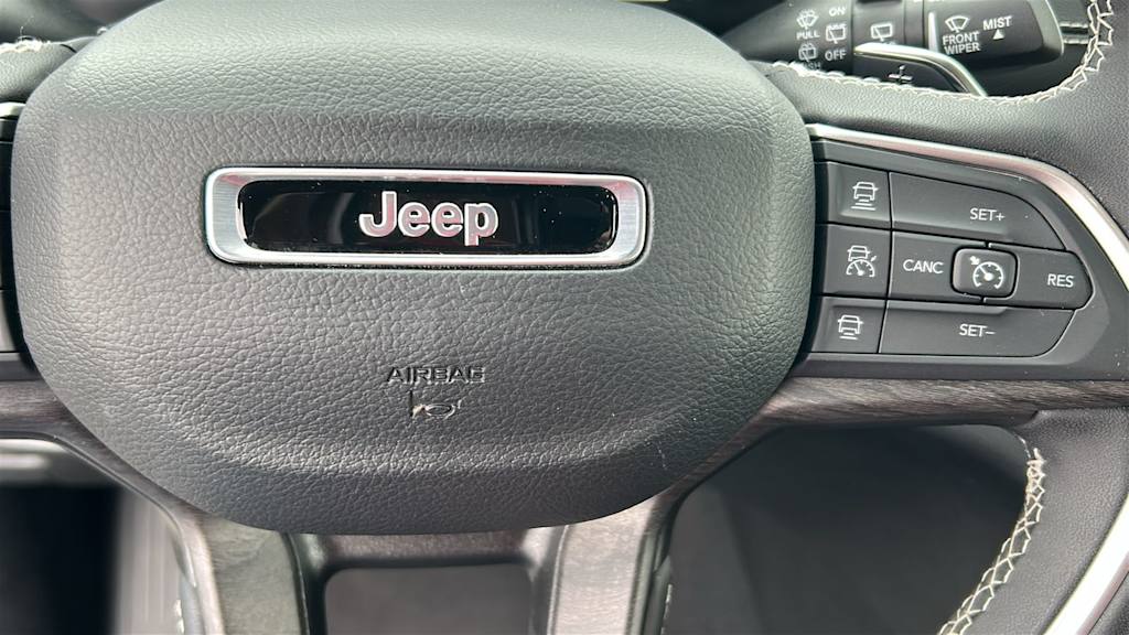 Thumbnail: 2024 Jeep Grand Cherokee - 25