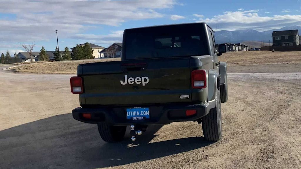 Thumbnail: 2022 Jeep Gladiator - 15