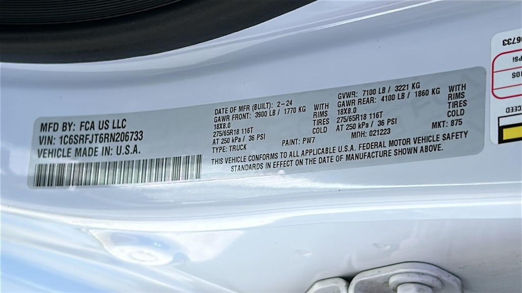 Thumbnail: 2024 RAM 1500 - 17