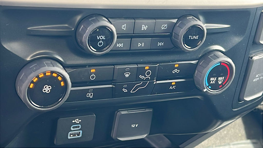 Thumbnail: 2023 Ford F-350 - 24