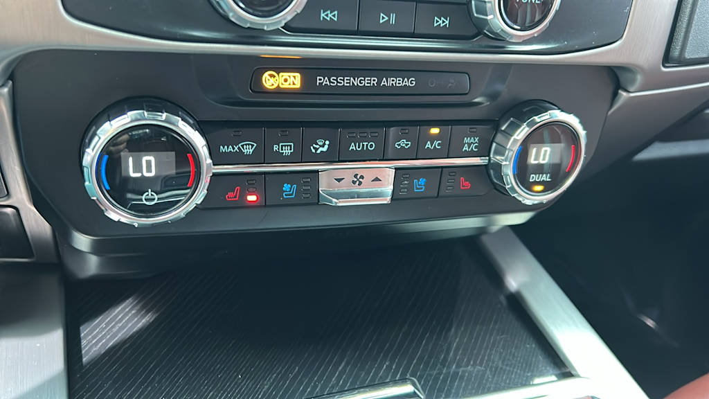 Thumbnail: 2022 Ford F-350 - 23