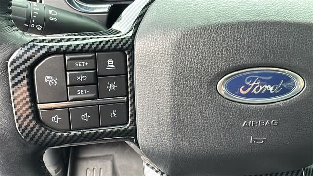2022 Ford F-150 Lariat 25