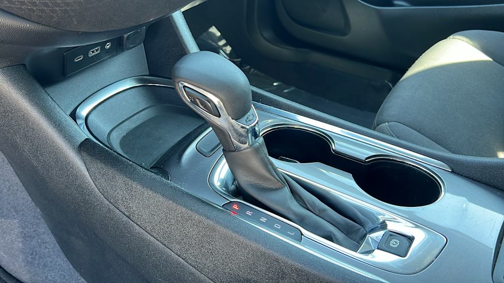 Thumbnail: 2023 Chevrolet Malibu - 15