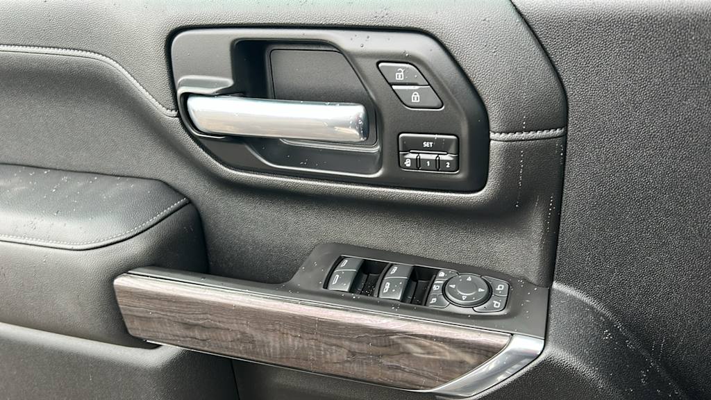 Thumbnail: 2021 Chevrolet Silverado 2500 - 27