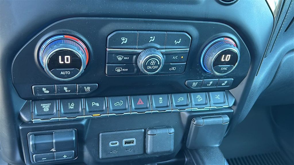 Thumbnail: 2021 Chevrolet Silverado 2500 - 26